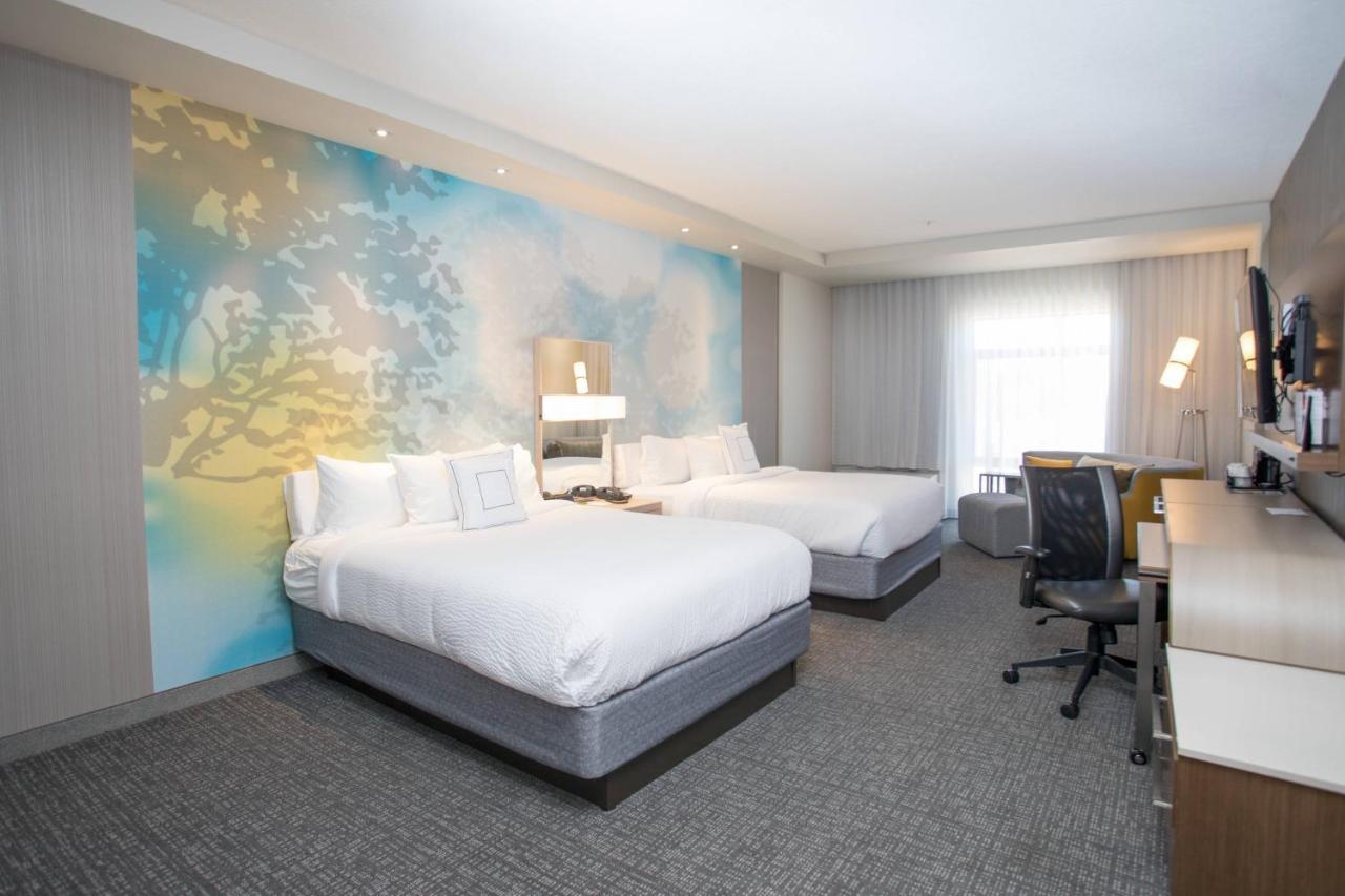 Courtyard By Marriott Albion Hotell Eksteriør bilde